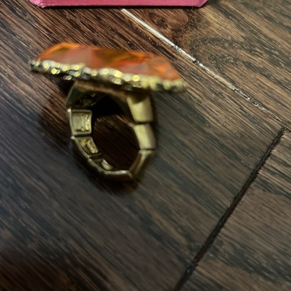 Betsey Johnson ring - Picture 4 of 4